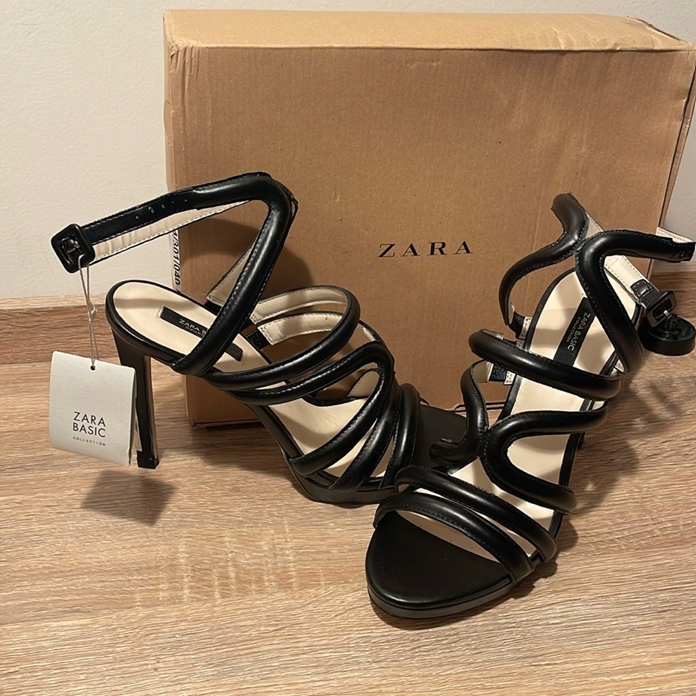 Brand New Zara Black Tubular Sandal Heels 8/39